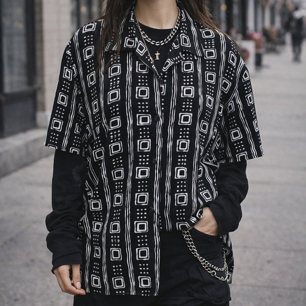 Vintage Black White Patterned‎ Shirt Boxy Petite Large Graphic Retro